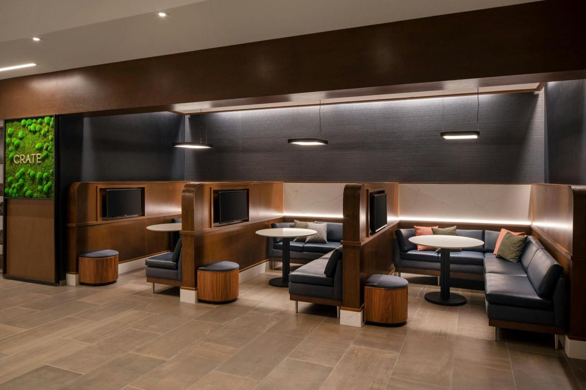 Courtyard By Marriott Fresno Clovis Hotel Екстериор снимка