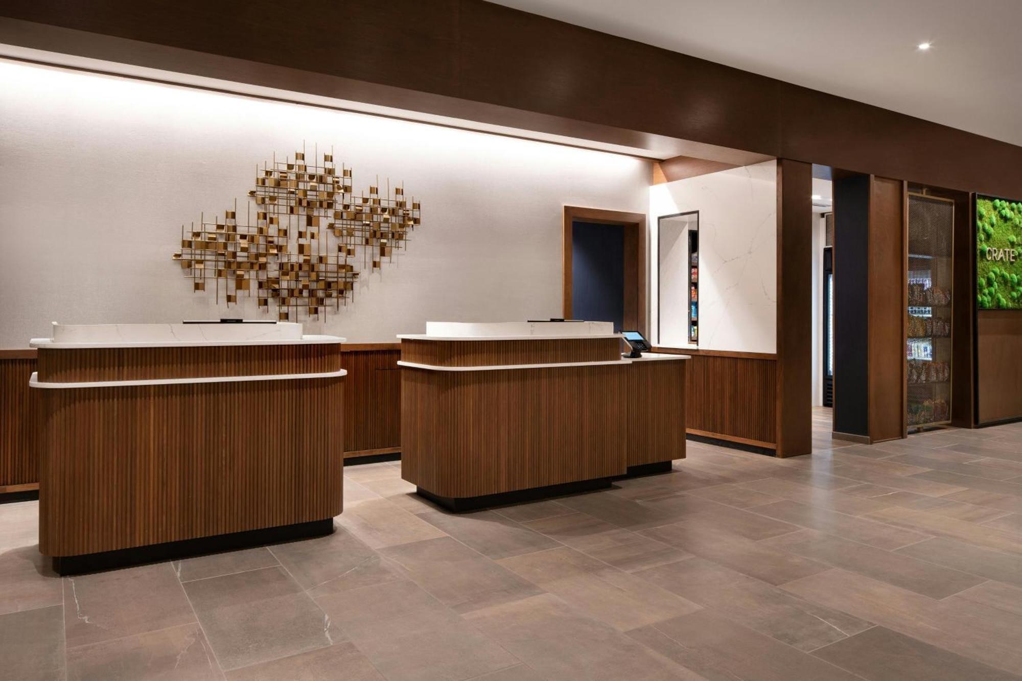 Courtyard By Marriott Fresno Clovis Hotel Екстериор снимка
