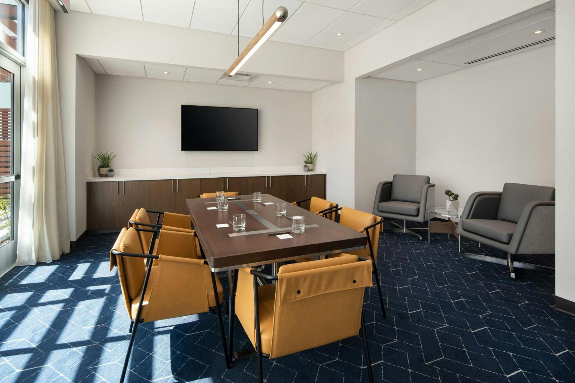 Courtyard By Marriott Fresno Clovis Hotel Екстериор снимка